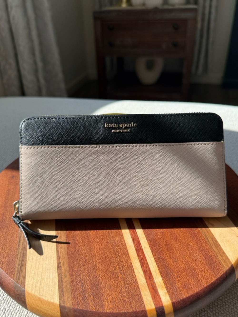 kate spade Two-Tone Zip Wallet in Black and taupe